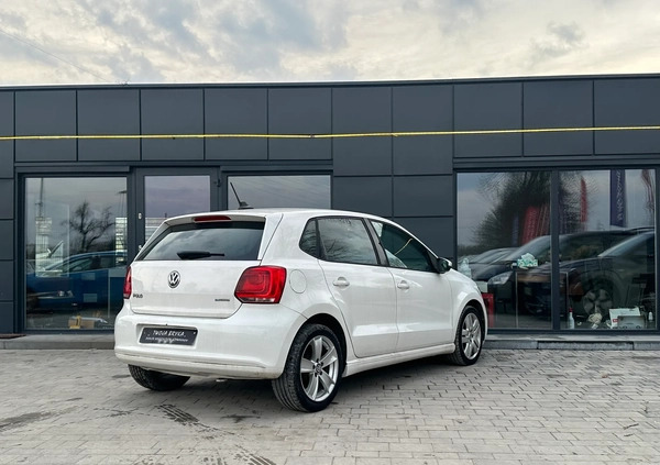 Volkswagen Polo cena 17900 przebieg: 279800, rok produkcji 2010 z Ząbki małe 56